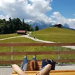 Gaestehaus Alpenkranz ベッド・アンド・ブレックファスト ガルミッシュ・パルテンキルヒェン