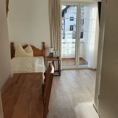 Bed & Breakfast Gaestehaus Alpenkranz Garmisch-Partenkirchen