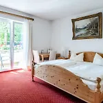 Gaestehaus Alpenkranz Гарміш-Партенкірхен
