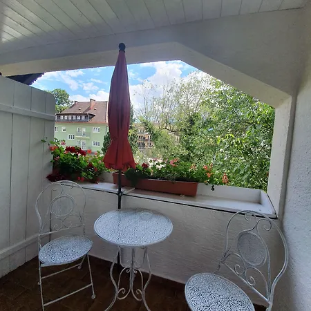 B&B Gaestehaus Alpenkranz 가르미슈파르텐키르헨