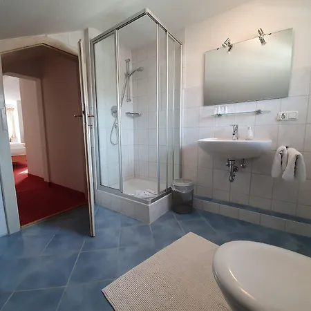 B&B Gaestehaus Alpenkranz 3*