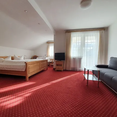 B&B Gaestehaus Alpenkranz 가르미슈파르텐키르헨