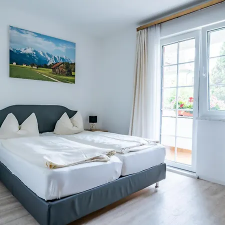 Gaestehaus Alpenkranz Bed & Breakfast