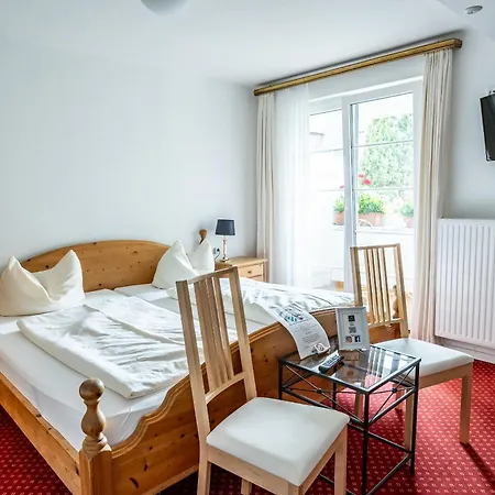 Gaestehaus Alpenkranz B&B 가르미슈파르텐키르헨