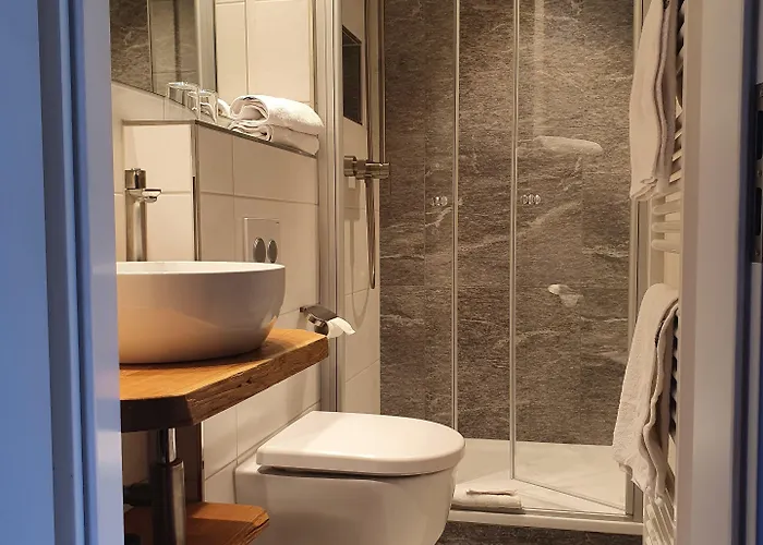 Gaestehaus Alpenkranz 3*