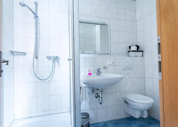 Gaestehaus Alpenkranz Bed & Breakfast 3*